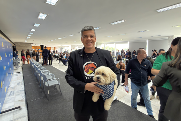 Ação articulada por Daniel Donizet garante apoio direto a protetores de animais no DF