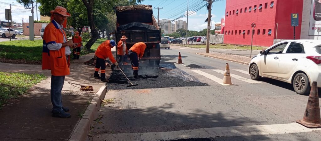 Administração de Ceilândia realiza ações de manutenção urbana em diversos pontos da cidade nesta quinta-feira (15)