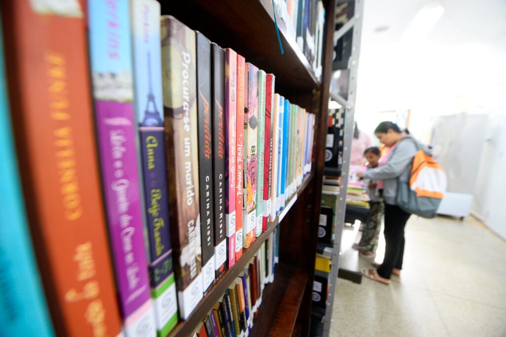 Biblioteca é nova aliada no tratamento de transtornos mentais no Adolescentro