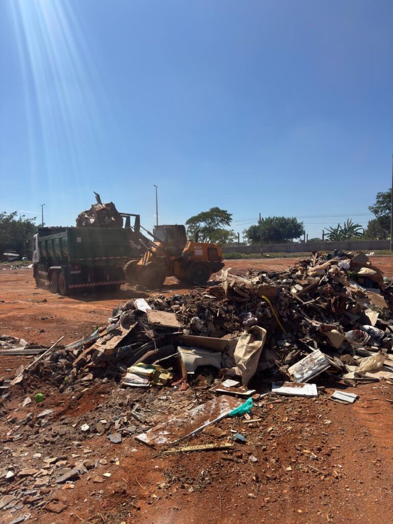 Ceilândia intensifica mutirão de limpeza e reforça compromisso com cidade limpa para os 55 anos*