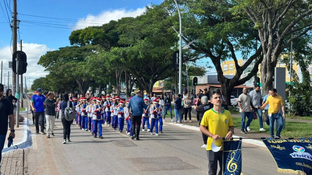 Ceilândia 55 anos: desfile cívico emociona público, reúne estudantes e resgata tradição histórica da cidade