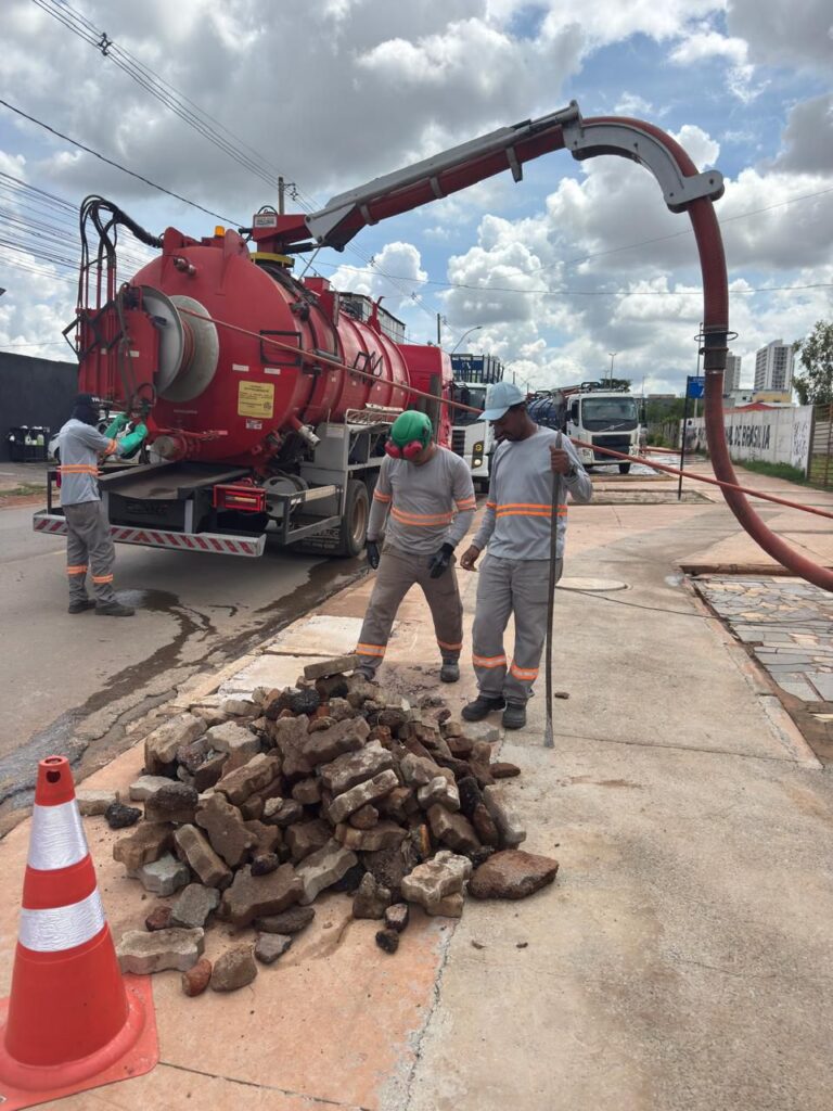 Ceilândia aplica mais de 25 toneladas de asfalto e retira 64 toneladas de entulho em força-tarefa
