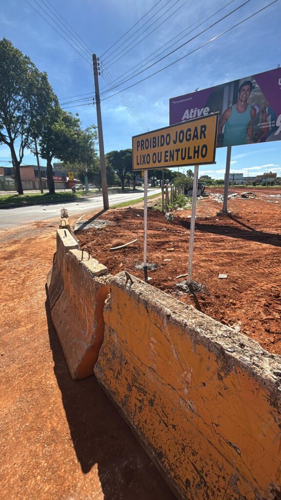 Lixão a céu aberto é recuperado e ganha barreiras contra descarte irregular em Ceilândia Norte