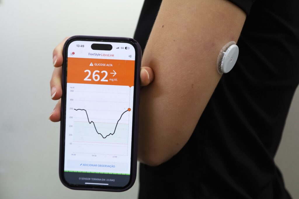 Pacientes com diabetes têm acompanhamento em tempo real de níveis de glicose no sangue