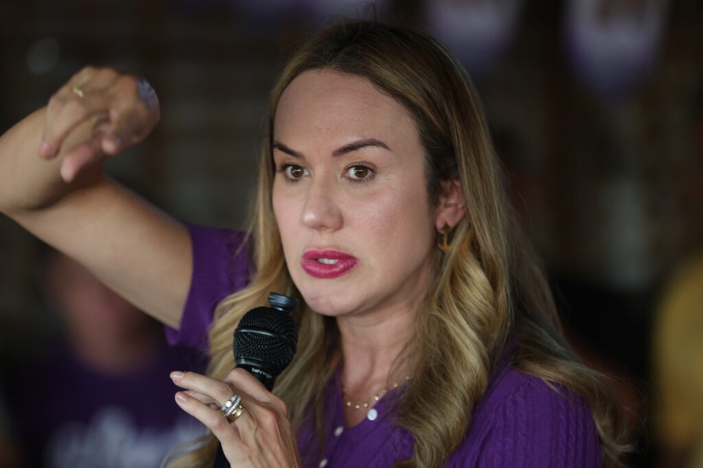 Renata D’Aguiar se reúne com chacareiros do Leão de Judá para tratar da regularização fundiária.